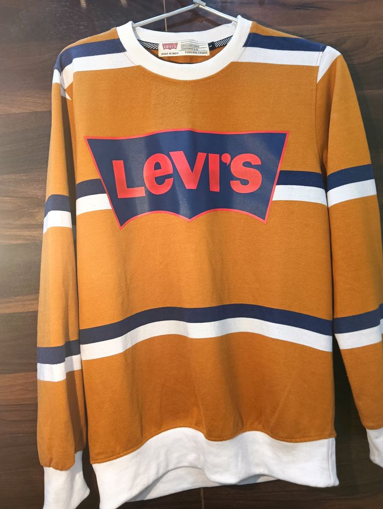 Men Levi's Sweater