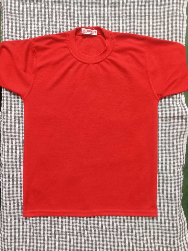 classic red t