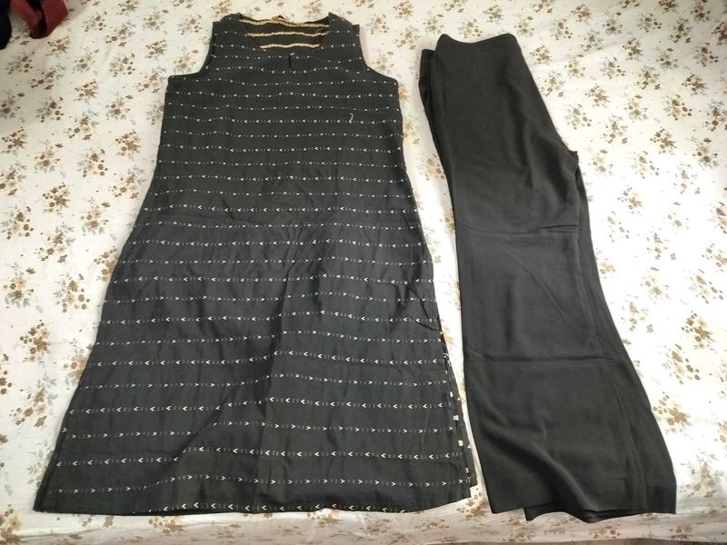 Stylish Sleeveless Printed Black Kurta with pant