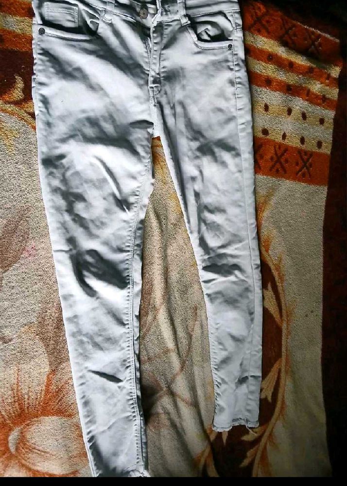 Light Wash Skinny Jeans