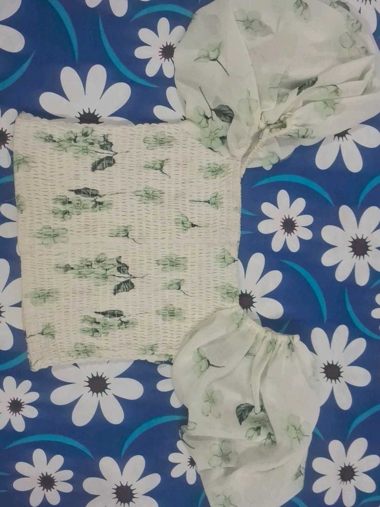 Floral puff sleeves crop top