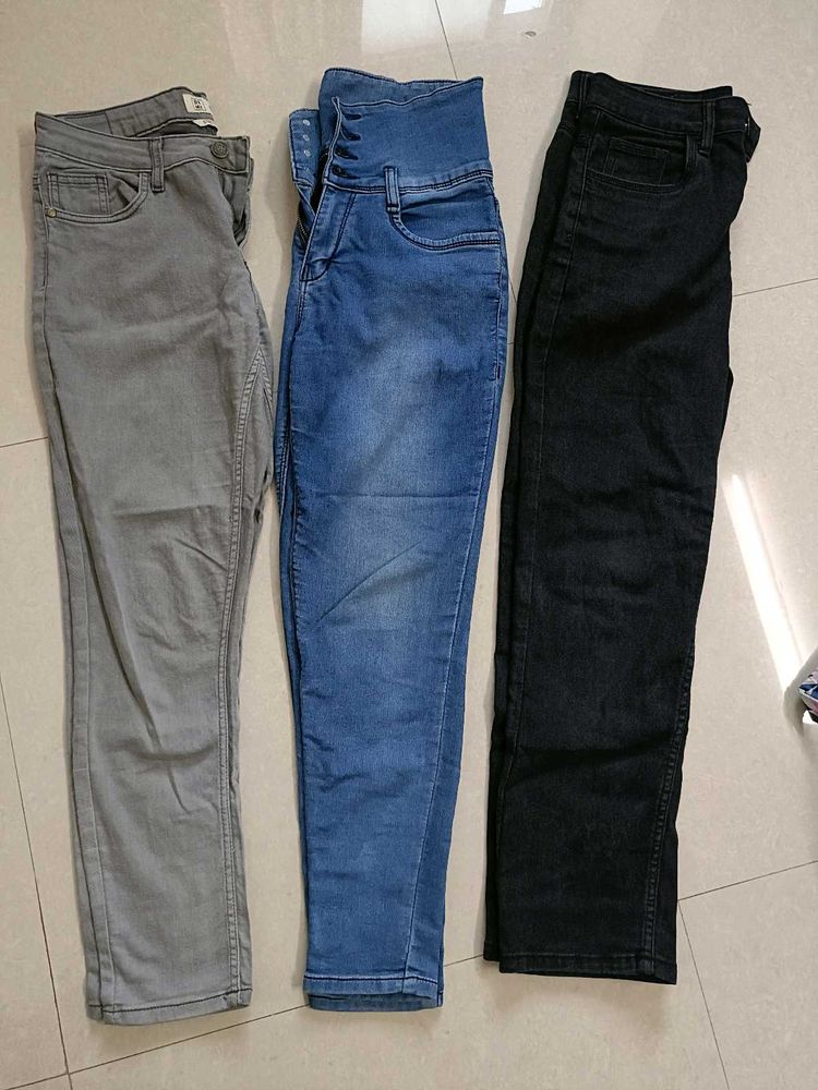 3 Pairs of Women's Jeans