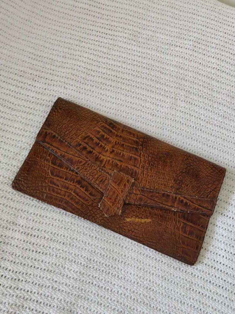 Vintage Brown Croc Embossed Wallet