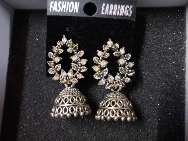 Fashionable Jhumka Earrings