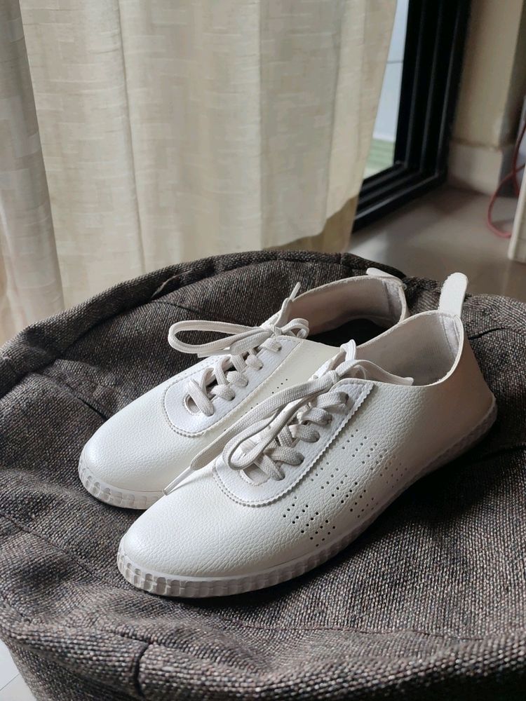 Sneakers For Women