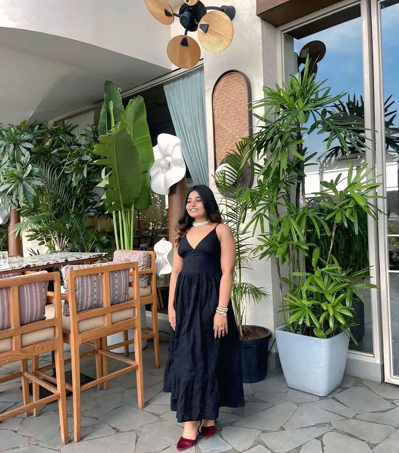 Elegant Black Maxi Dress