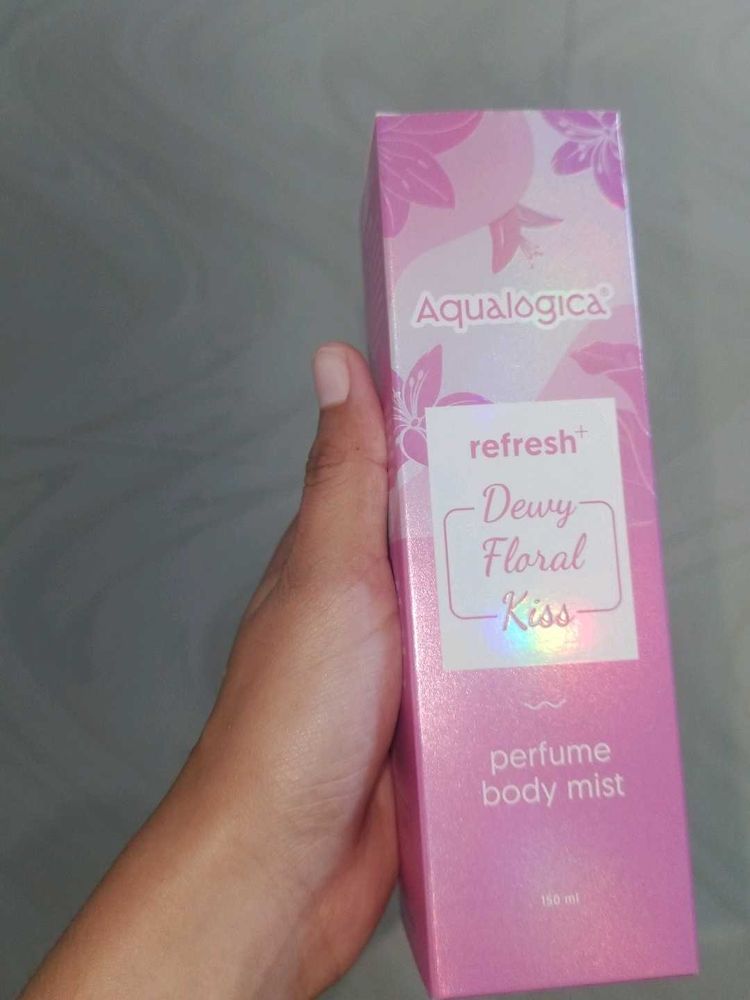 Aqualogica Dewy Floral Kiss Body Mist