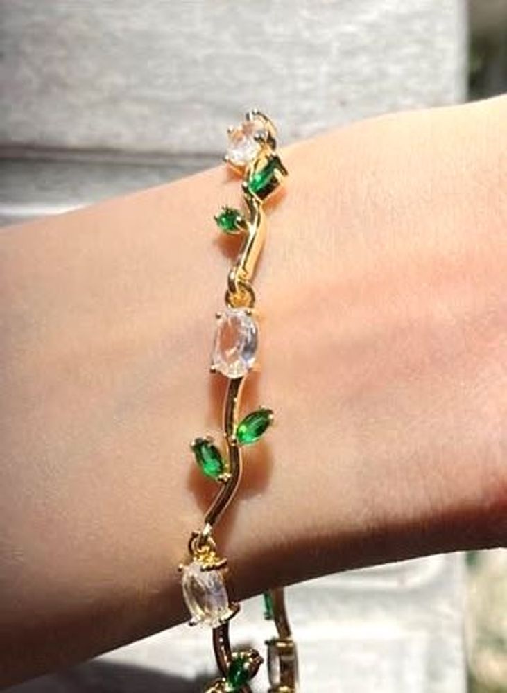 Anti tarnish Bracelet with white Gems