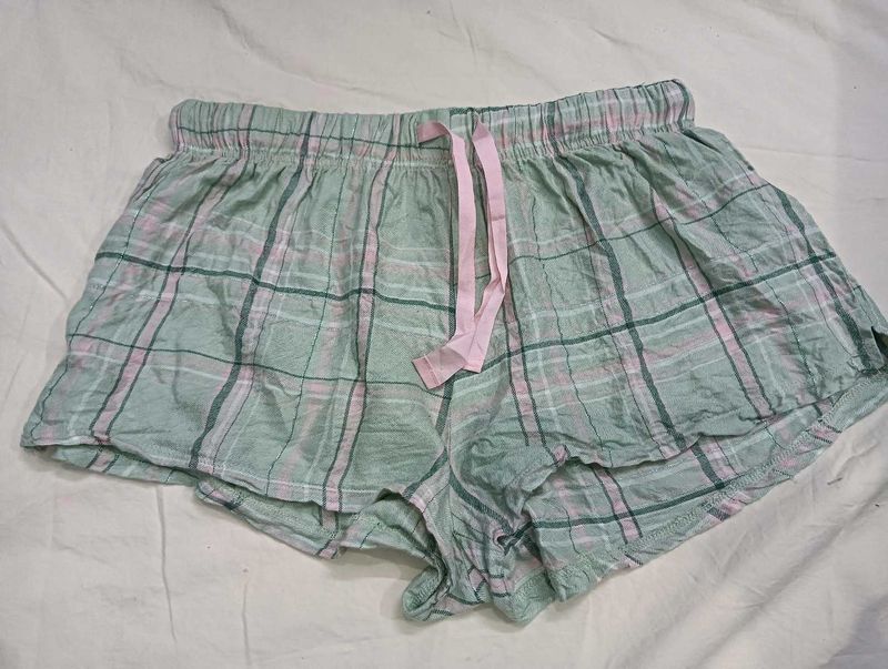Plaid💛34,36 Pajama Shorts