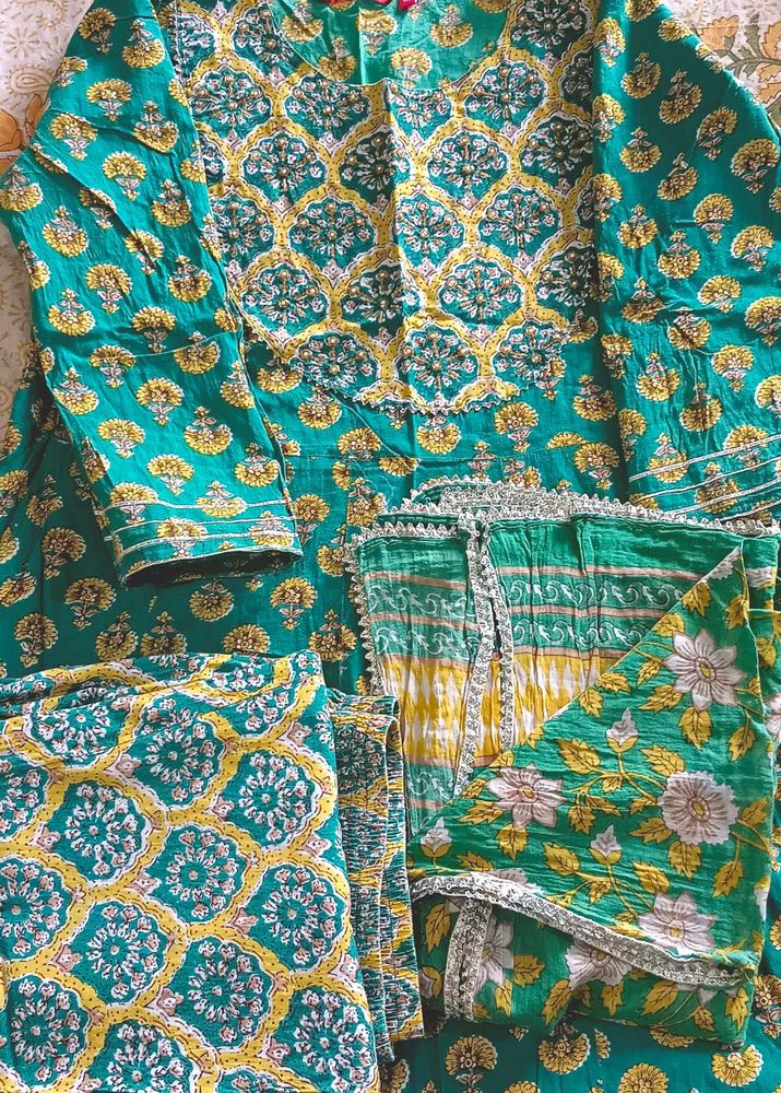 Green &amp; Yellow Printed Kurta Set