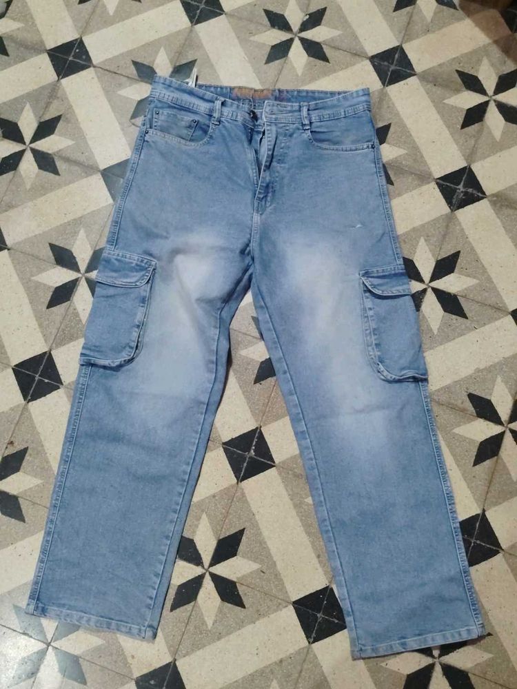 Light Wash Relaxed Fit Cargo Jeans