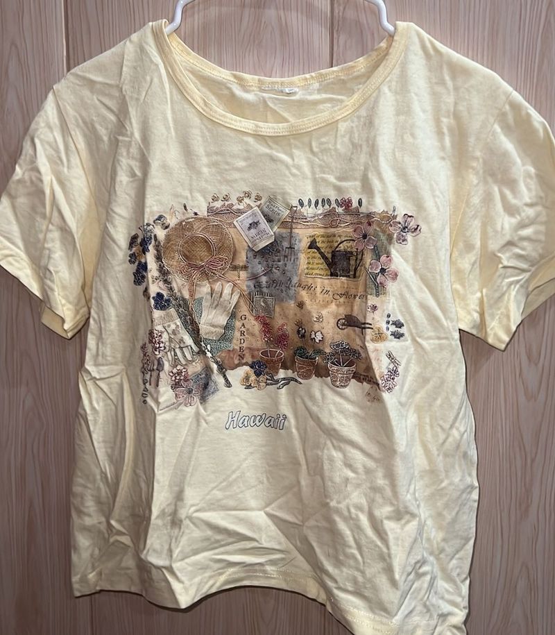 Hawaii Garden Graphic T-Shirt