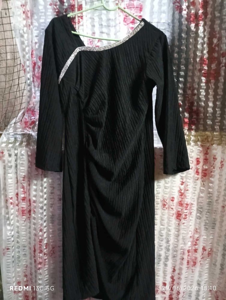 Elegant Black Ruched Dress with Rhinestone Detail