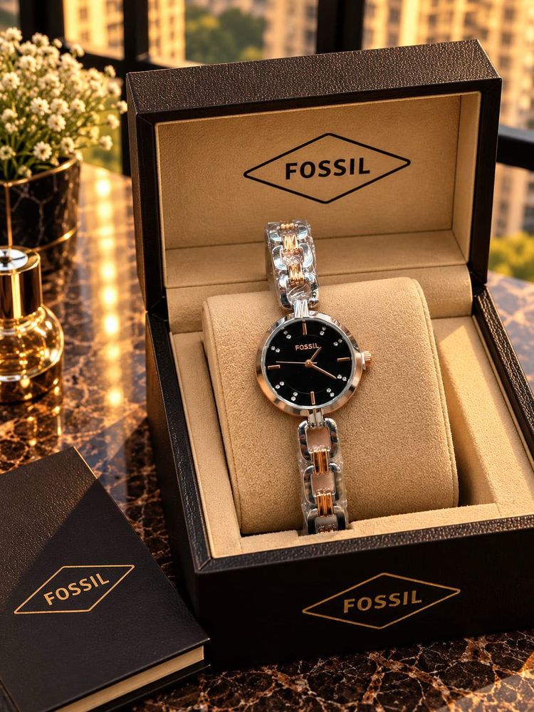 Fossil Women's Watch - Elegant &amp; Stylish