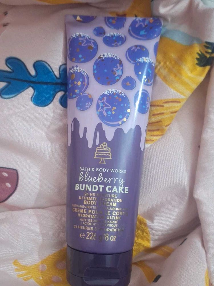 Bath &amp; Body Works Blueberry Bundt Cake