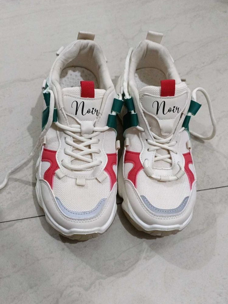 Chunky "Noir" Sneakers