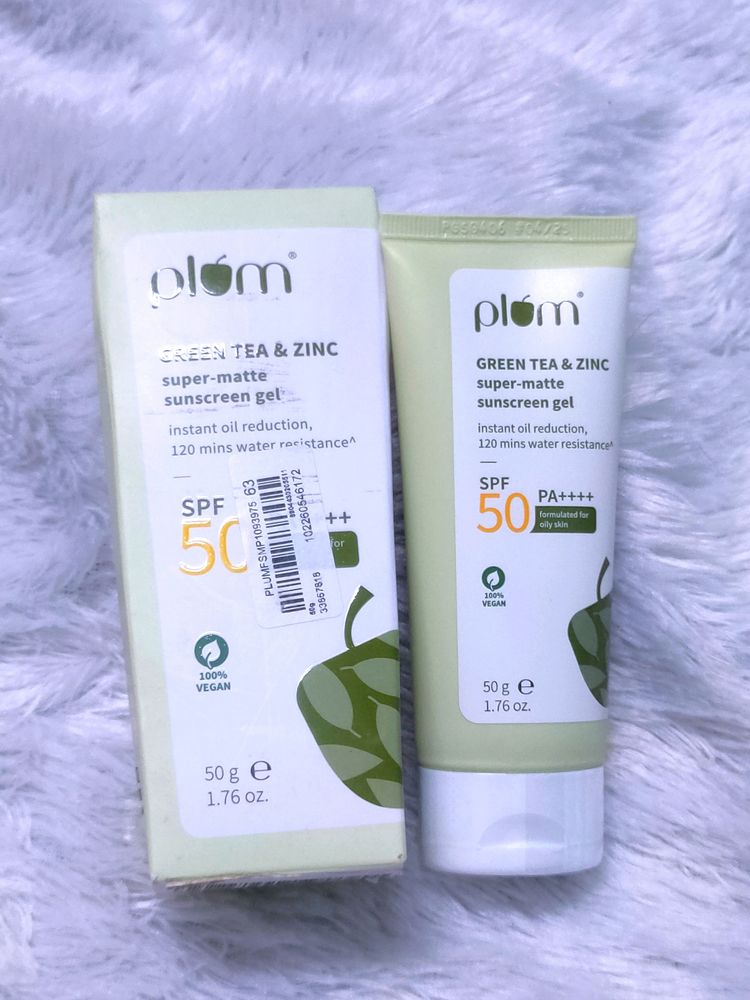 Plum Green Tea &amp; Zinc Super Matte Sunscreen