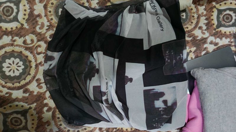 Sheer Graphic Print top