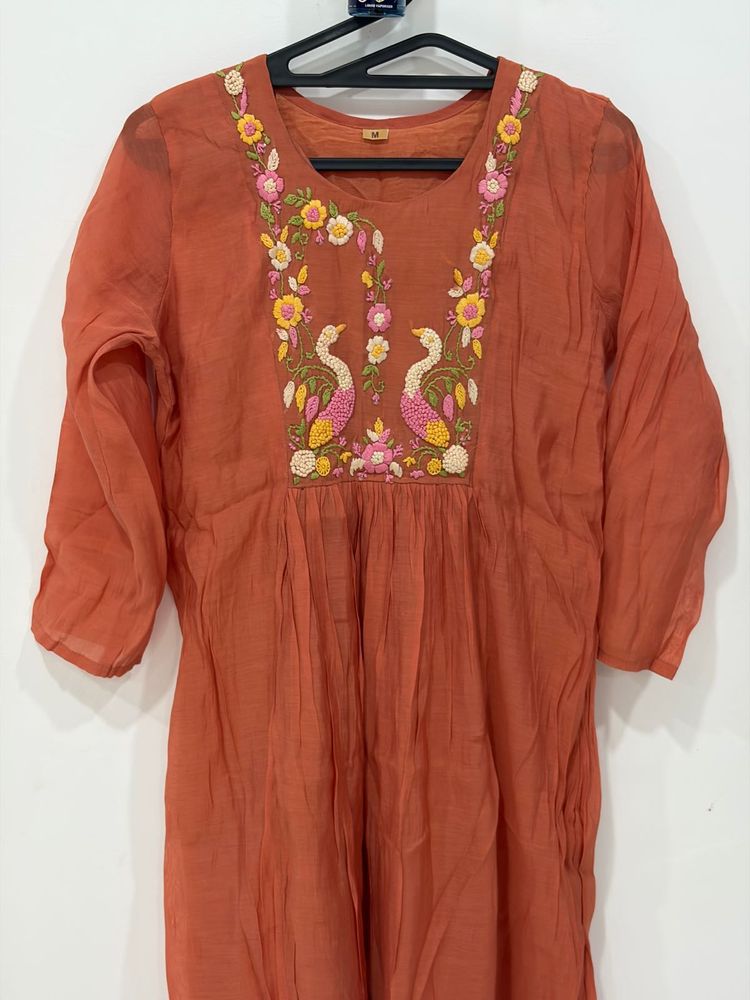 celebrity style hand Embroidered Kurta set🧡