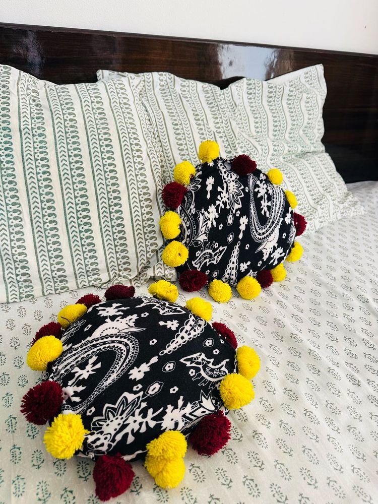 Decorative Throw Pillows Set