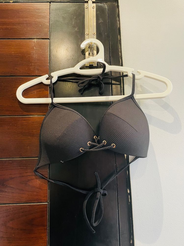 black sexy bralette