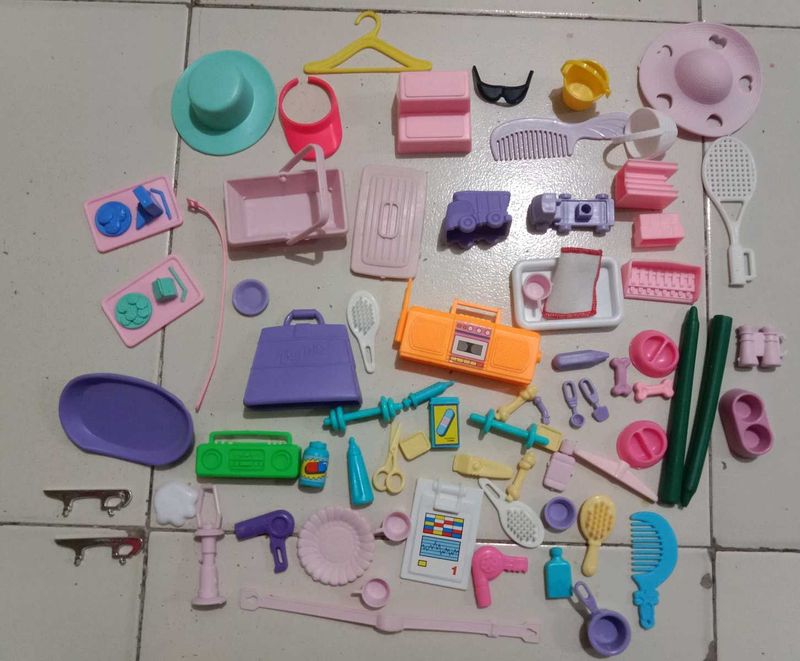 Dollhouse Accessories Set