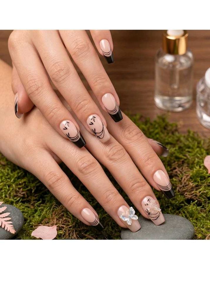 Stylish French Tip Nail Art (nail extensions)