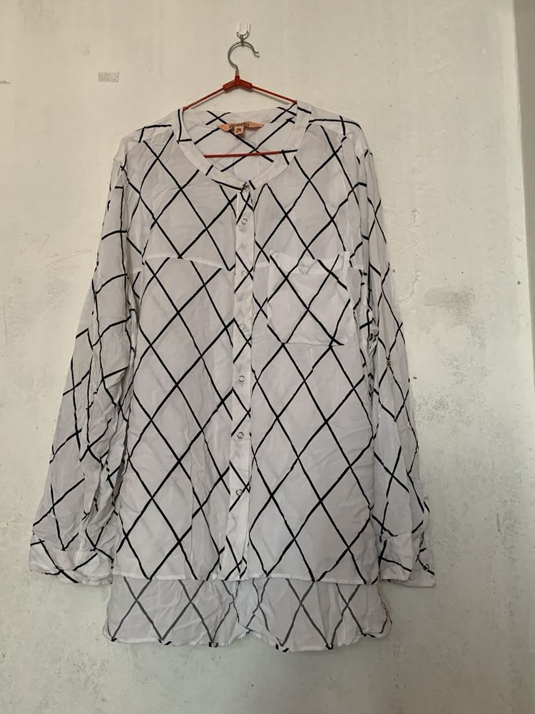 Stylish White Diamond Print Shirt