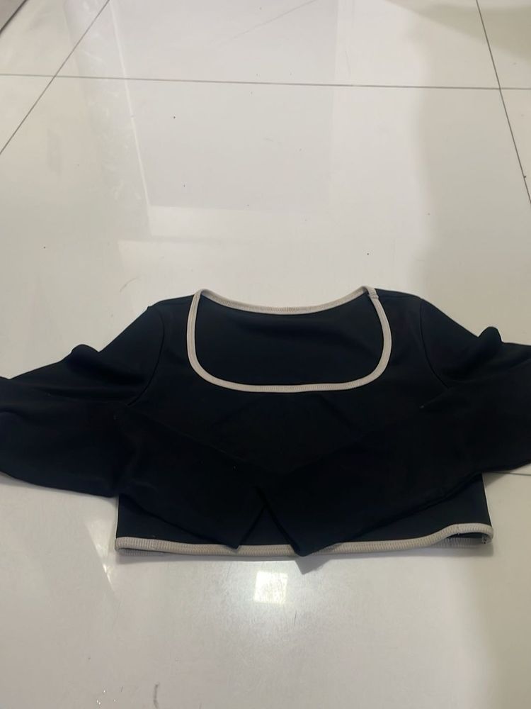 Chic Black Cropped Jacket freebies
