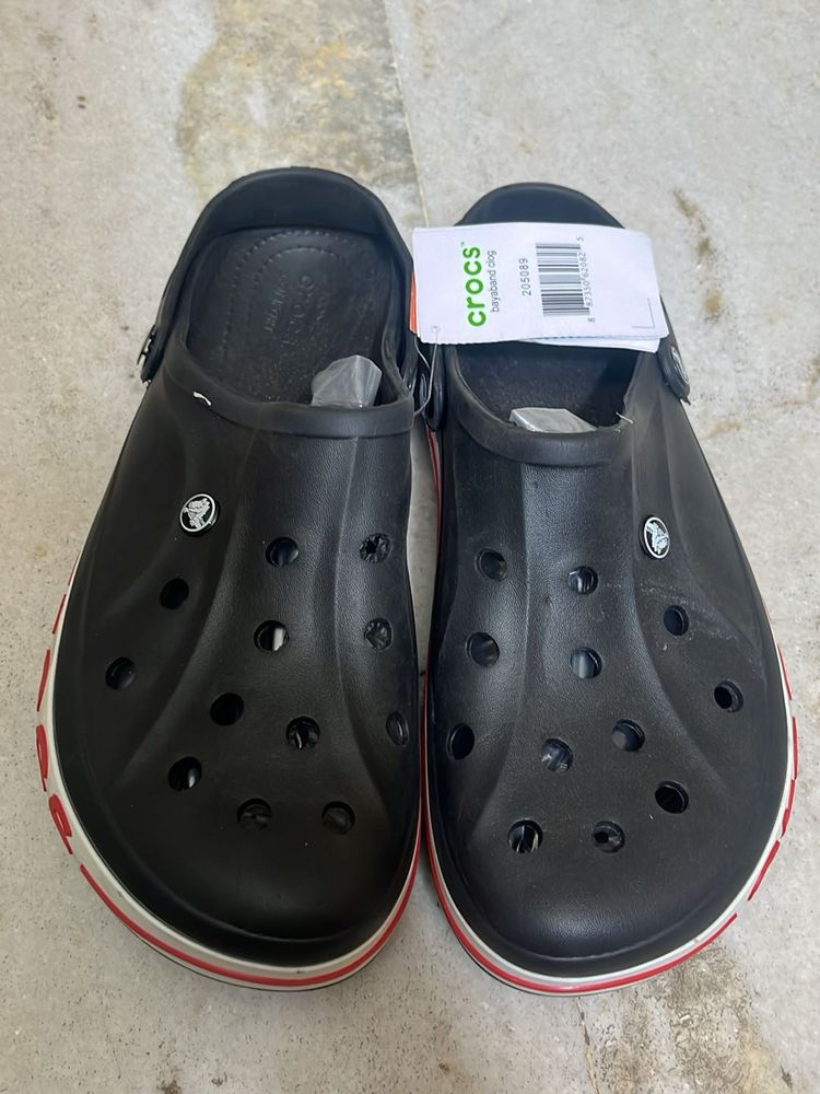 Cozy Crocs Slippers - Perfect for Lounging