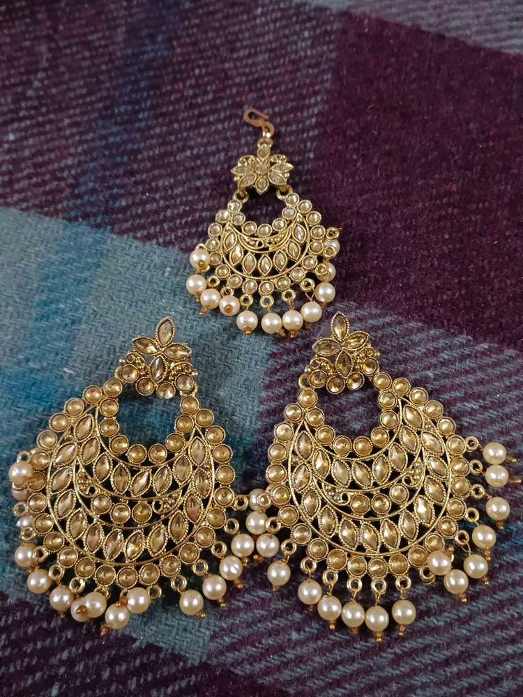 Elegant Gold-toned Jewelry Set