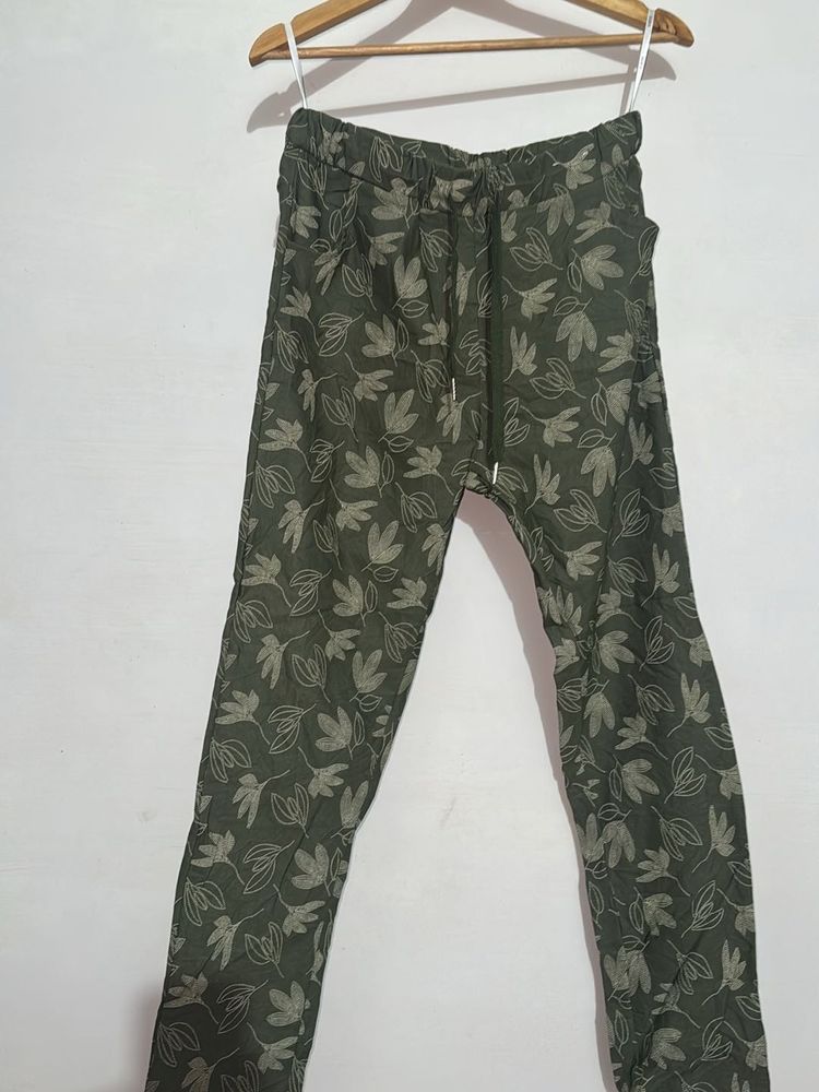 Ellie B Olive Green Leaf Print Pants – Size 12