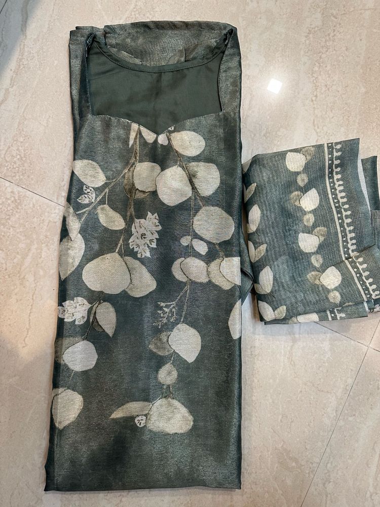 Elegant Green Floral Print Kurta Set
