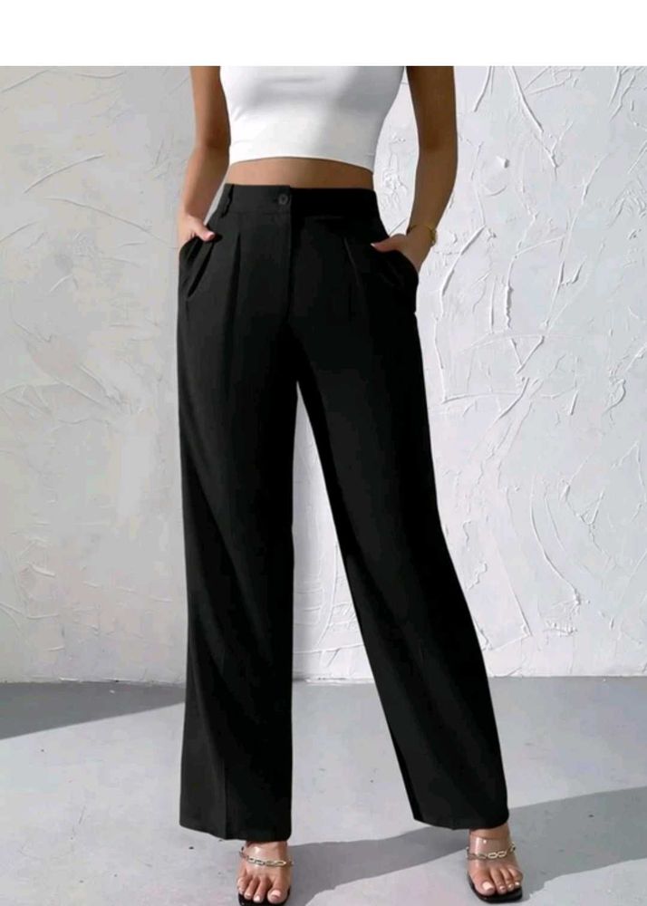 black pants with pockets