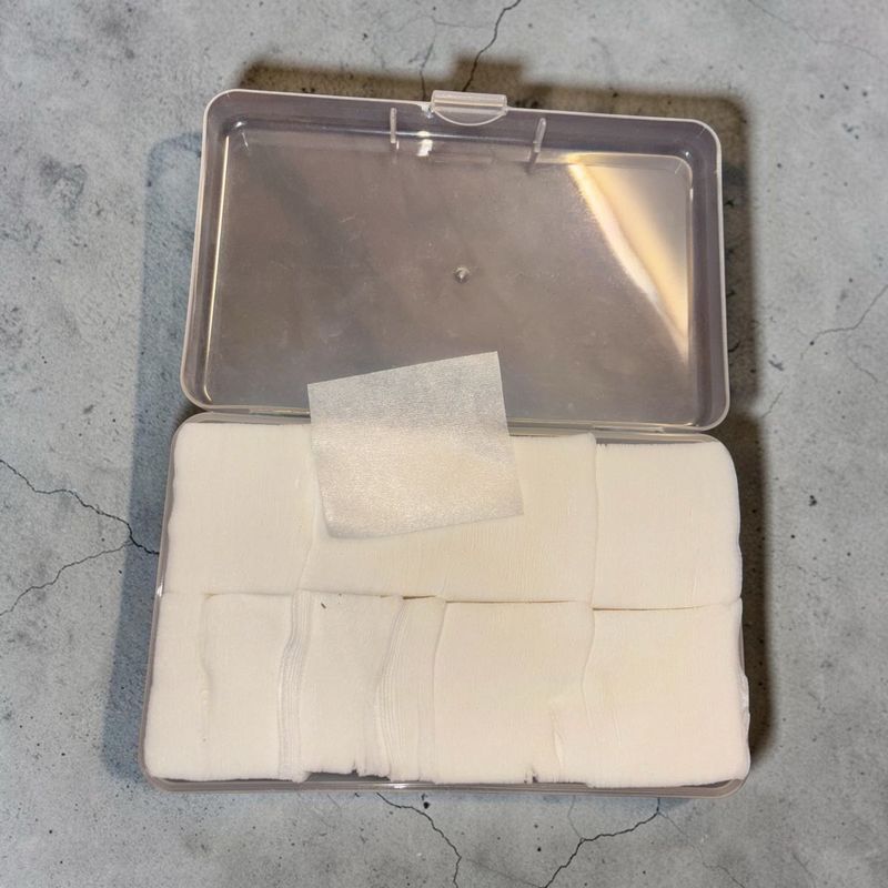 Cotton Pads with Storage Box
