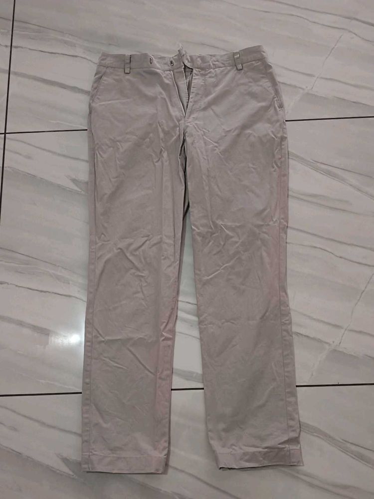 Men's off white Chinos