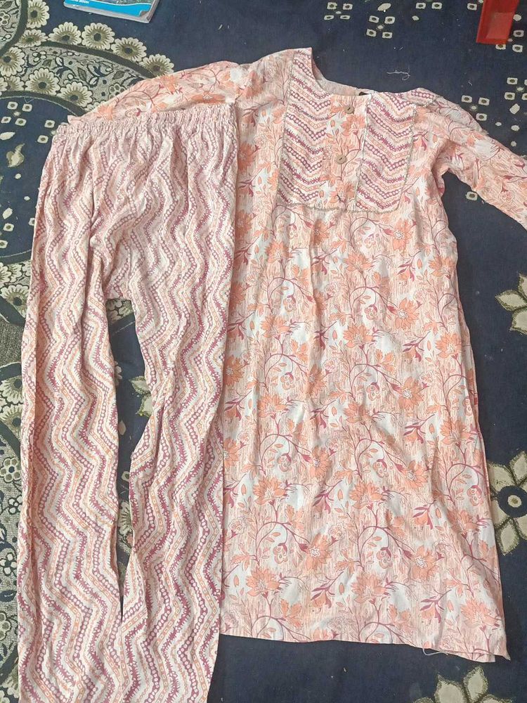 short height girl kurta set