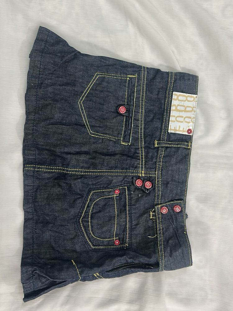 cool y2k mini skirt