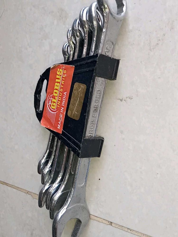 Globus Industries Wrench Set