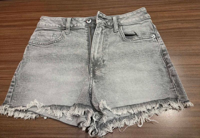 H&amp;M Grey Denim Frayed Hem Shorts