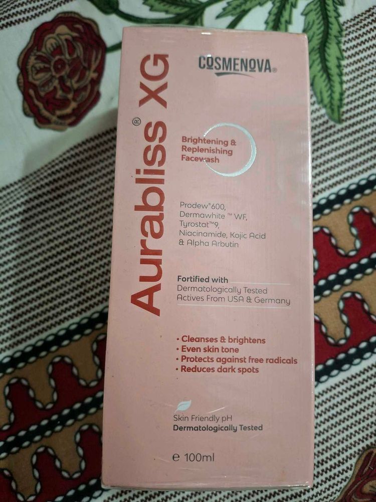 Cosmenova Aurabliss XG Face Wash
