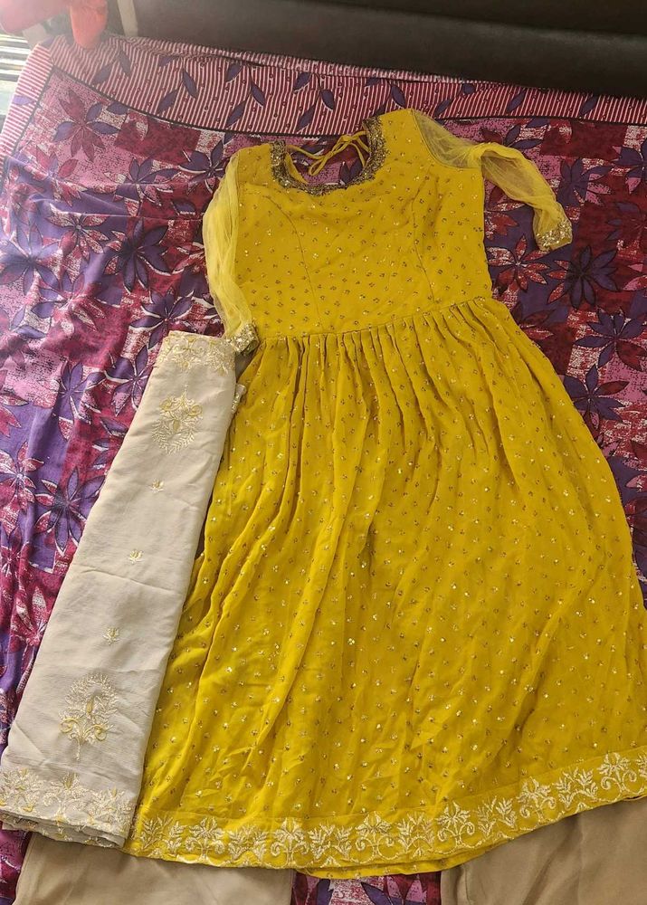 Elegant Yellow Kurta Set