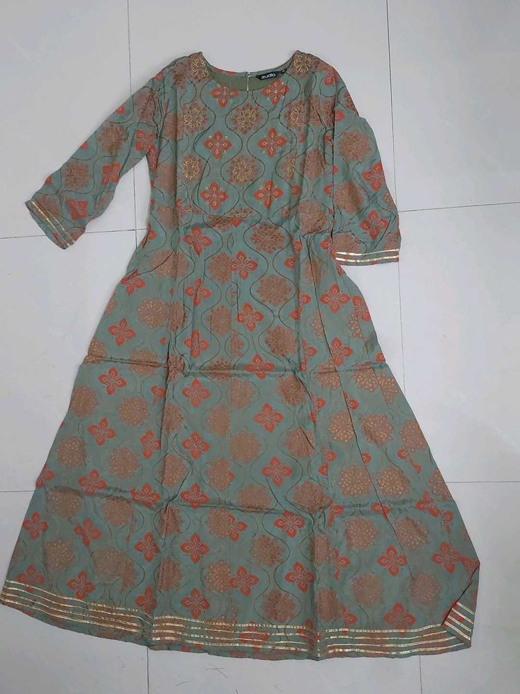 zudio women green gota patti kurta