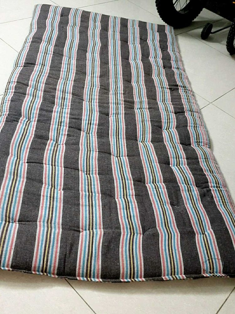 Comfy Striped Mattress 6" 3 fit