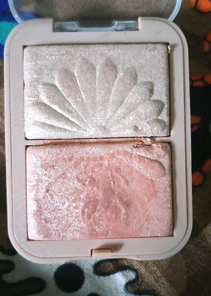 Shimmering Highlighter Duo