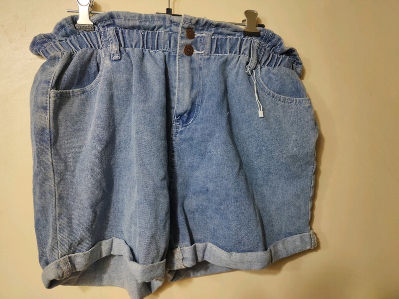 Women Casual Shorts. Like New.