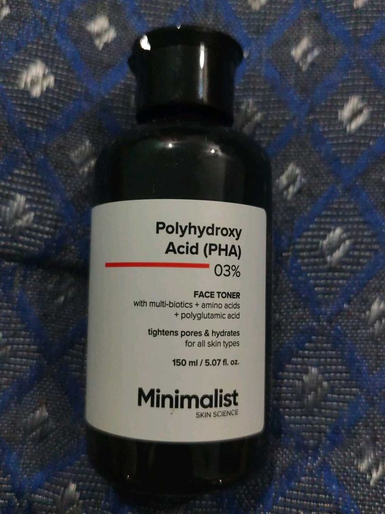 Minimalist Polyhydroxy Acid (PHA) Face Toner