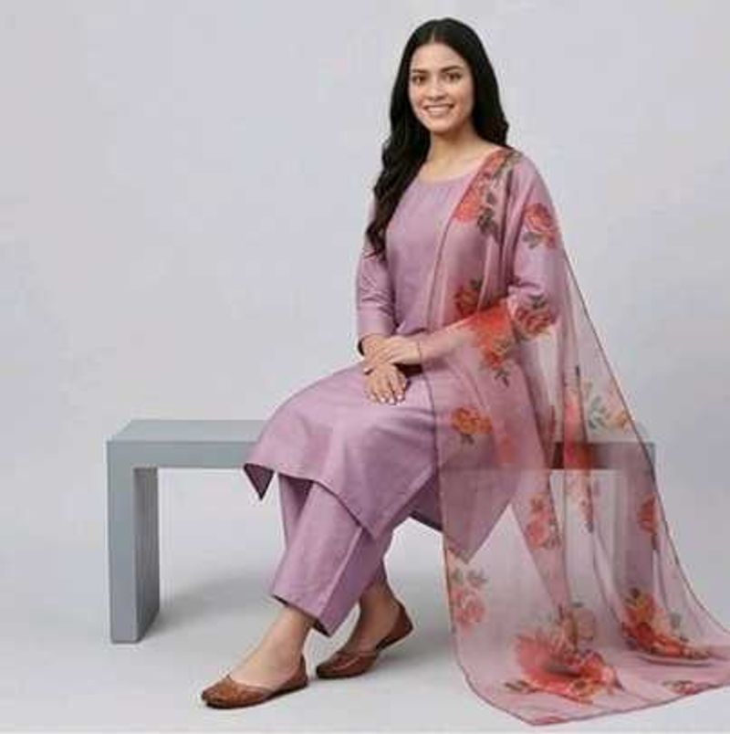 Lavender Suit with Floral Organza duppata🌺