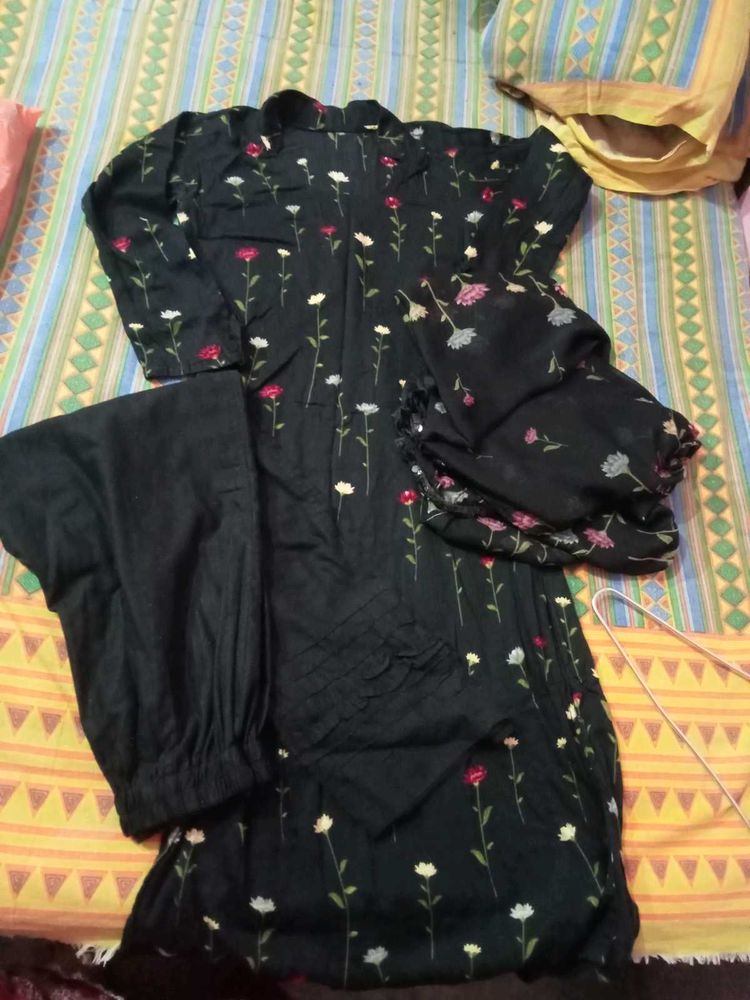 Black Floral Kurti Set