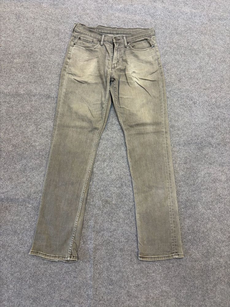 Stylish Levi’s Grey Denim Jeans